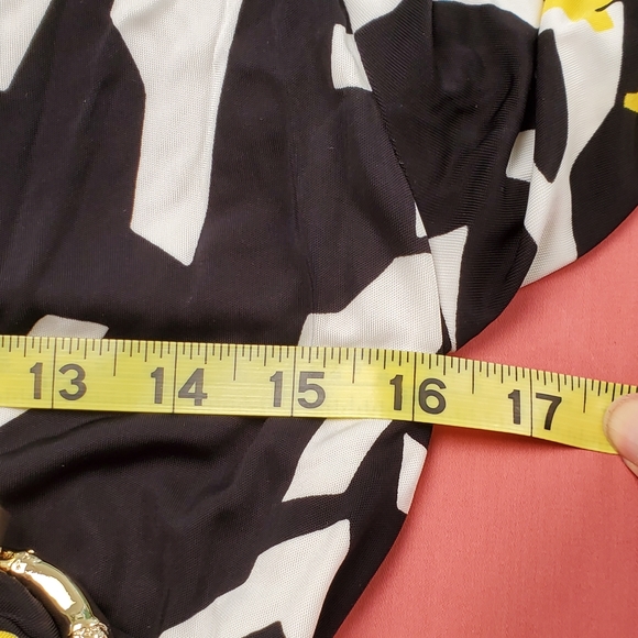 Gucci Coral Seahorse Silk Summer Wrap Dress Size 6 8 - Authentic - Picture 12 of 13